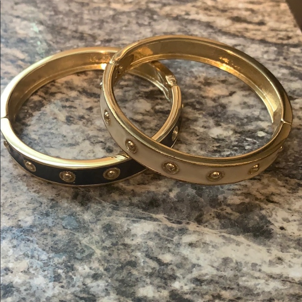 (2) Clasp bracelet set (white & navy)